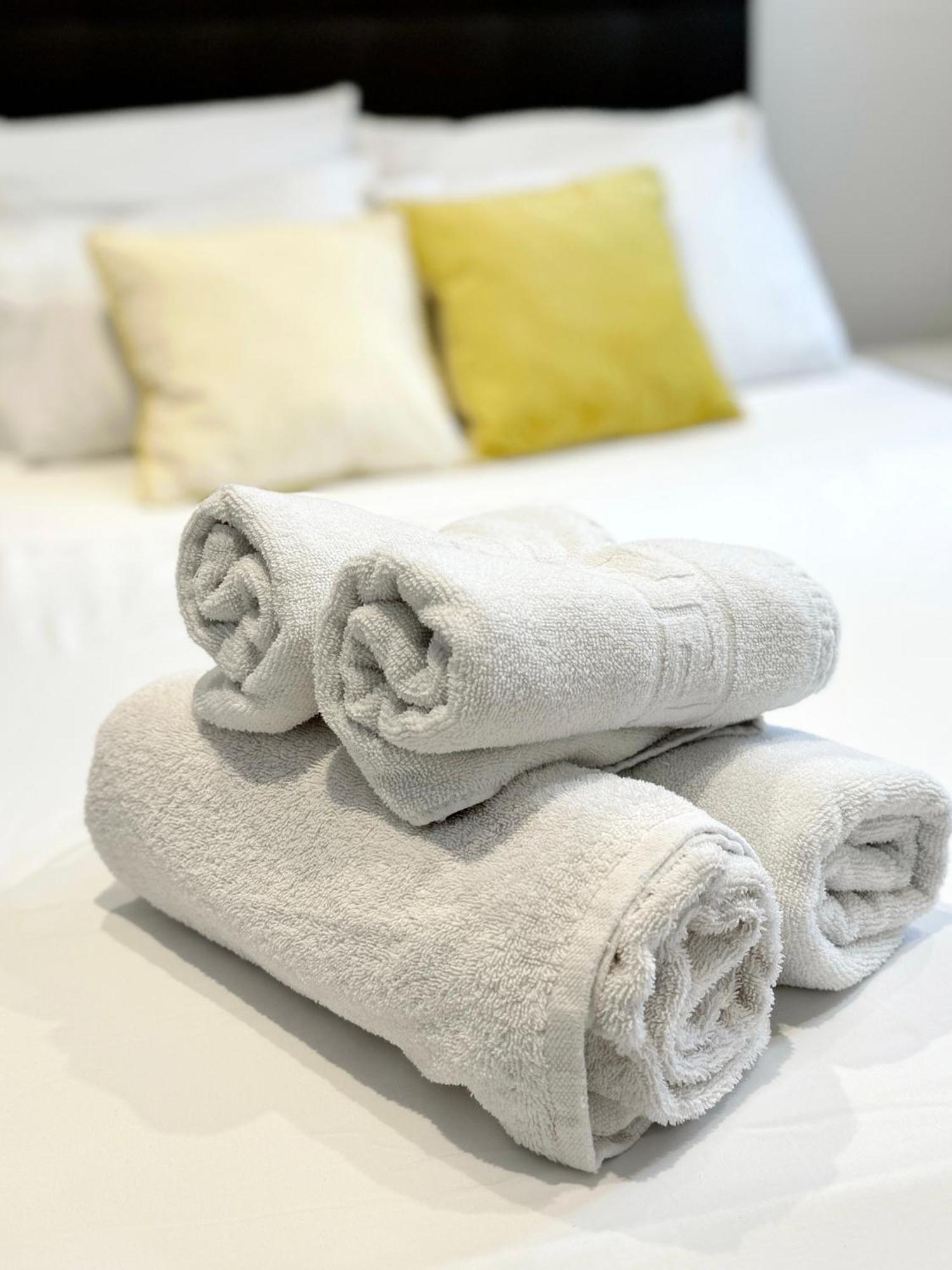 גיברלטר Fabulous City Centre Apartment - Grand Central House מראה חיצוני תמונה