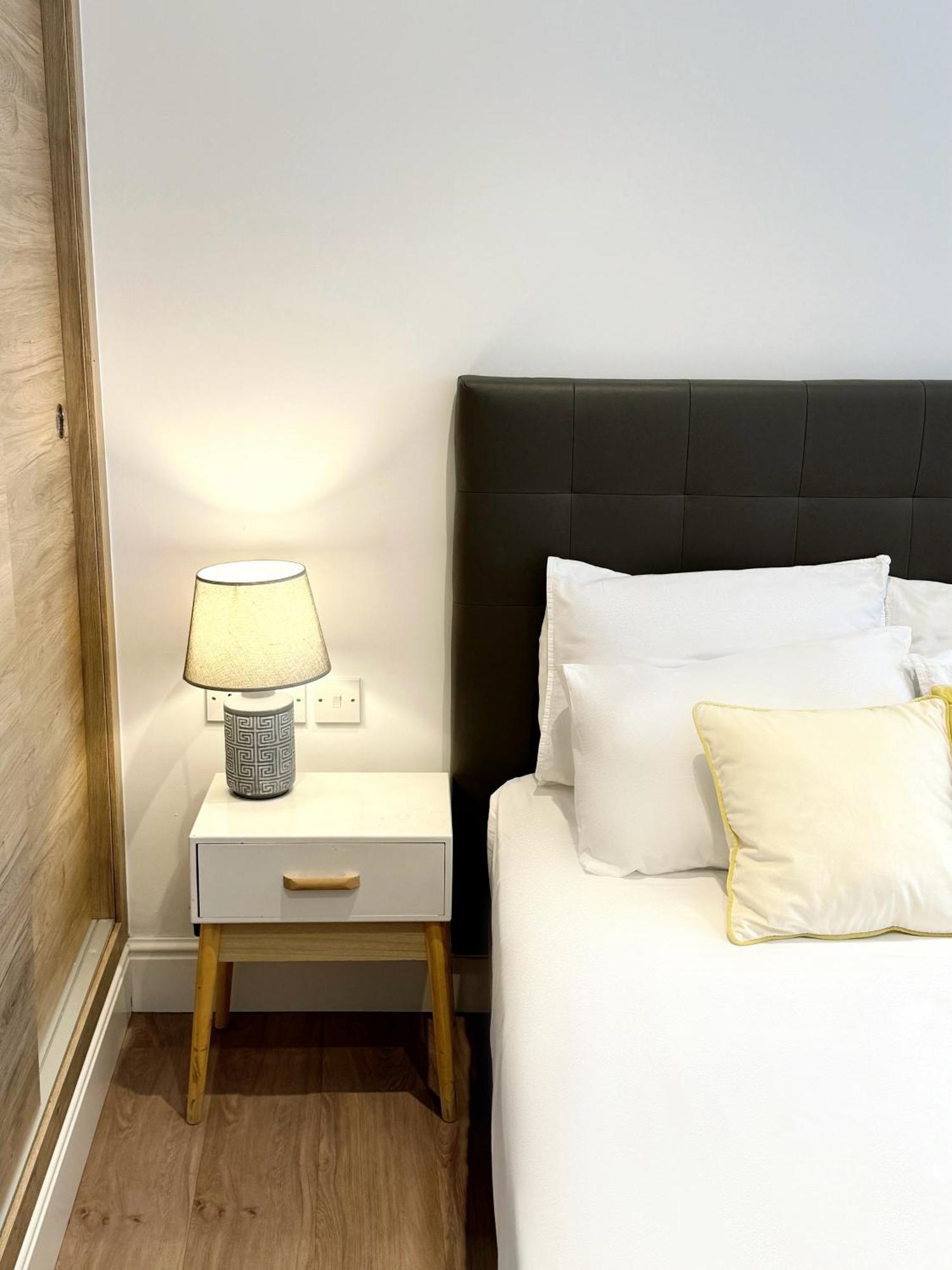 גיברלטר Fabulous City Centre Apartment - Grand Central House מראה חיצוני תמונה