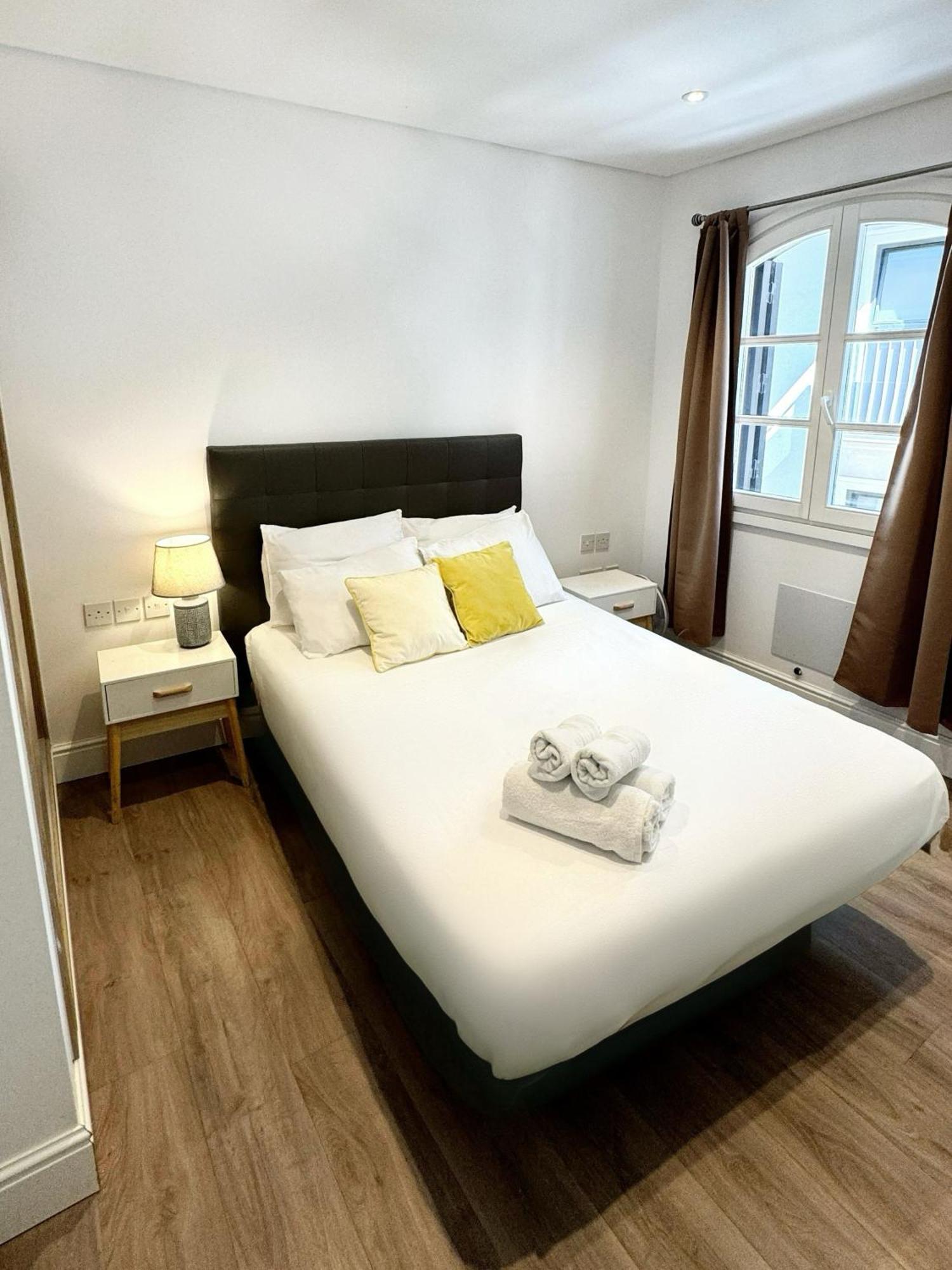 גיברלטר Fabulous City Centre Apartment - Grand Central House מראה חיצוני תמונה