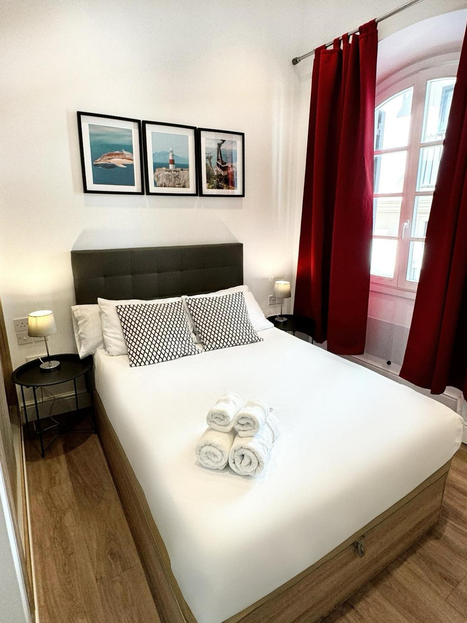 גיברלטר Fabulous City Centre Apartment - Grand Central House מראה חיצוני תמונה